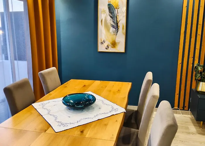 Casa 4 Quartos Espaçosa, Vista Mar A 500mts Da Casa de Férias Guia (Faro)