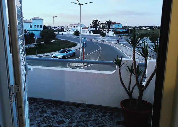 Casa 4 Quartos Espaçosa, Vista Mar A 500mts Da *