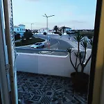 Casa 4 Quartos Espacosa, Vista Mar A 500mts Da *
