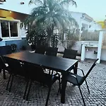 Casa 4 Quartos Espacosa, Vista Mar A 500mts Da * Guia (Faro)