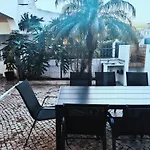 Casa 4 Quartos Espacosa, Vista Mar A 500mts Da * Guia (Faro)