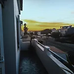 Casa 4 Quartos Espacosa, Vista Mar A 500mts Da Guia (Faro)