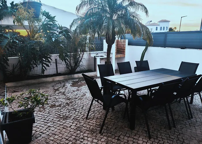 Hébergement de vacances Casa 4 Quartos Espaçosa, Vista Mar A 500mts Da *