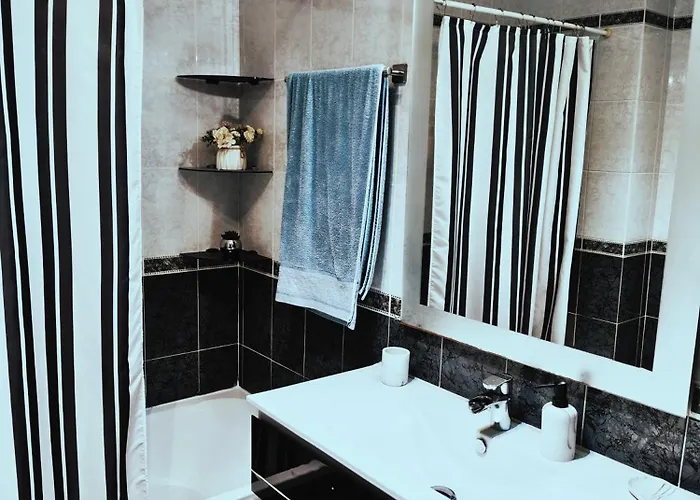 Casa 4 Quartos Espacosa, Vista Mar A 500mts Da *