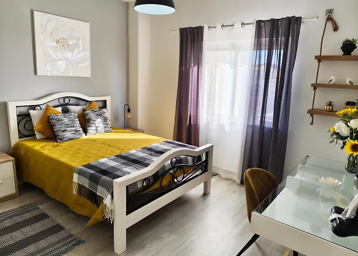 Casa 4 Quartos Espaçosa, Vista Mar A 500mts Da Hébergement de vacances Guia (Faro)