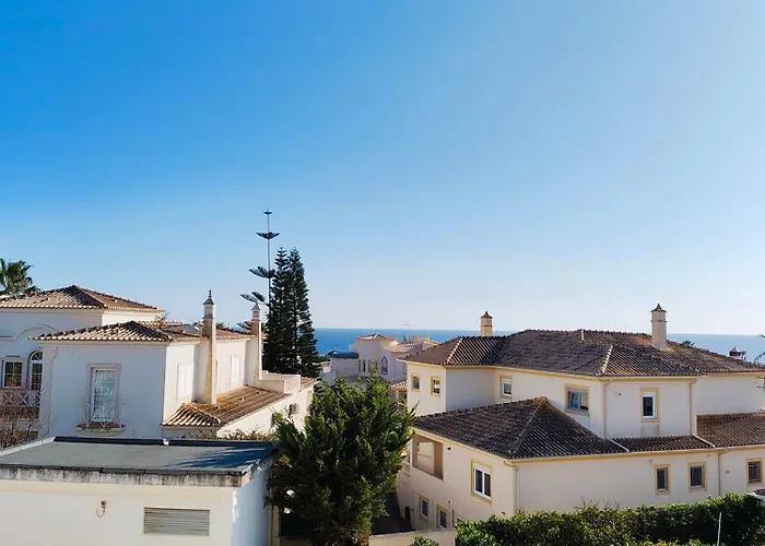 Casa 4 Quartos Espaçosa, Vista Mar A 500mts Da Hébergement de vacances *