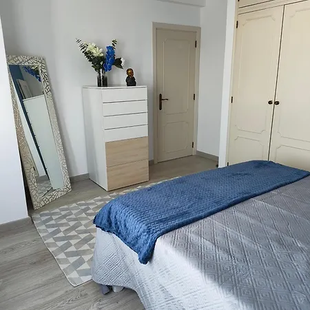 Hébergement de vacances Casa 4 Quartos Espaçosa, Vista Mar A 500mts Da Guia (Faro)